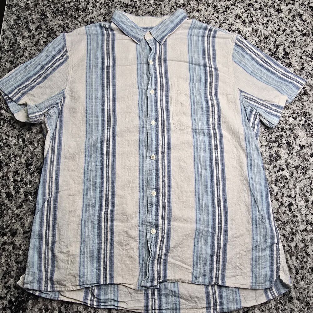 American Eagle Men's XL Striped Button-up Short Sleeve Resort Shirt Summer
